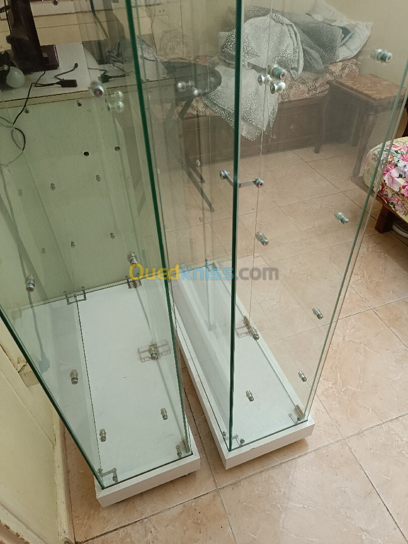 2 Vitrine armoire en verre 