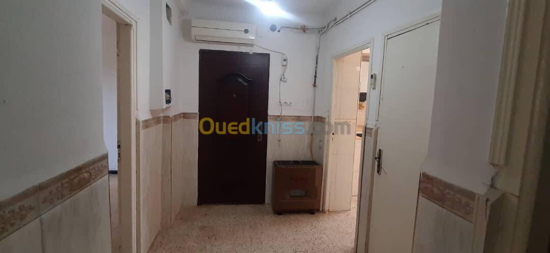 Location Appartement F03 Alger Souidania