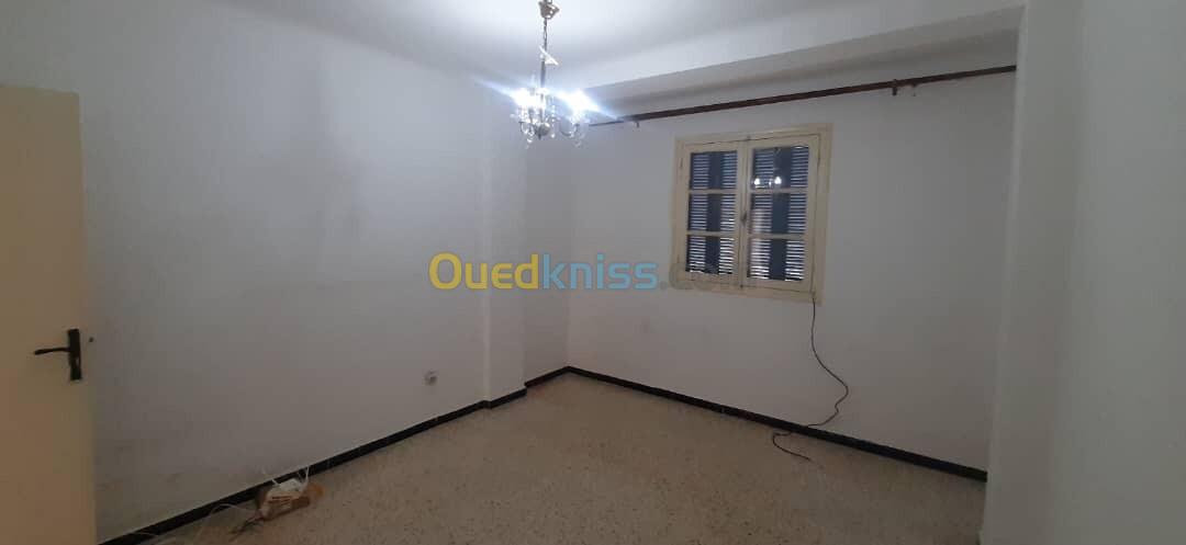 Location Appartement F03 Alger Souidania