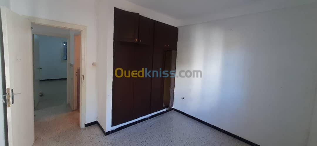 Location Appartement F03 Alger Souidania