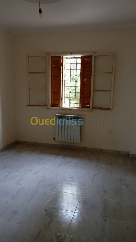 Location Appartement F5 Annaba Annaba