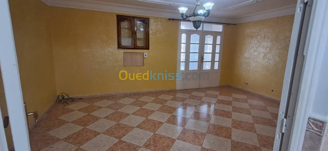 Vente Appartement F5 Annaba Annaba