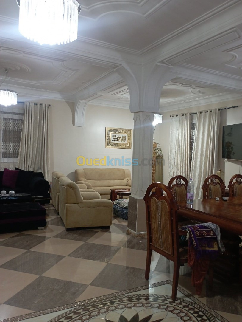 Location Appartement F4 Annaba Annaba