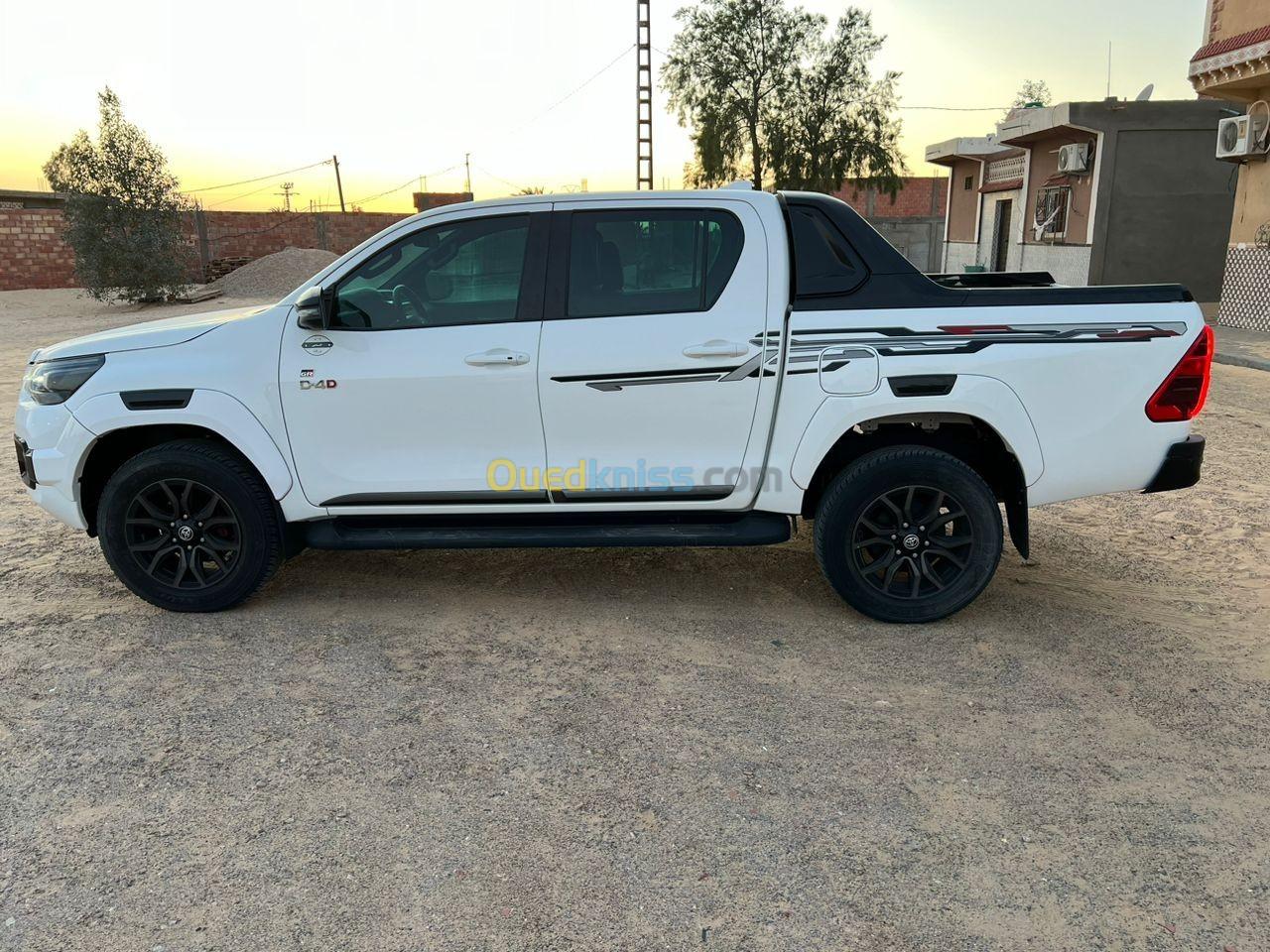 Toyota Hilux 2022 LEGEND DC 4x4 Pack Luxe
