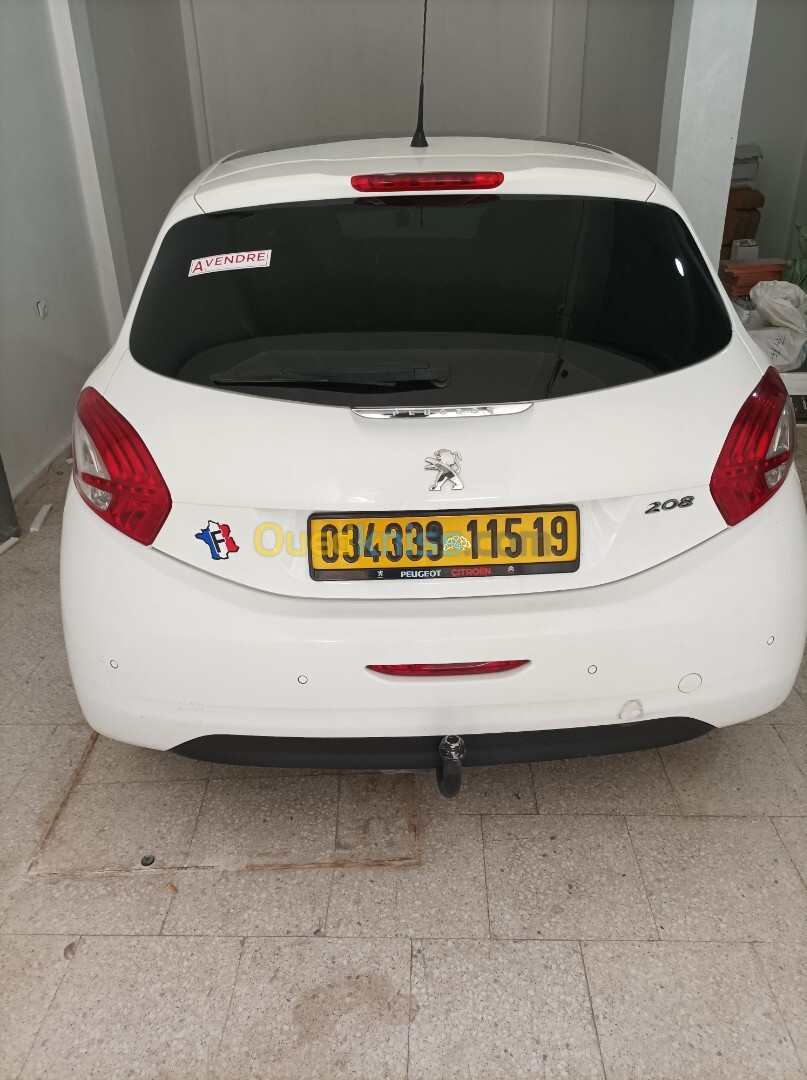 Peugeot 208 2015 Allure Facelift