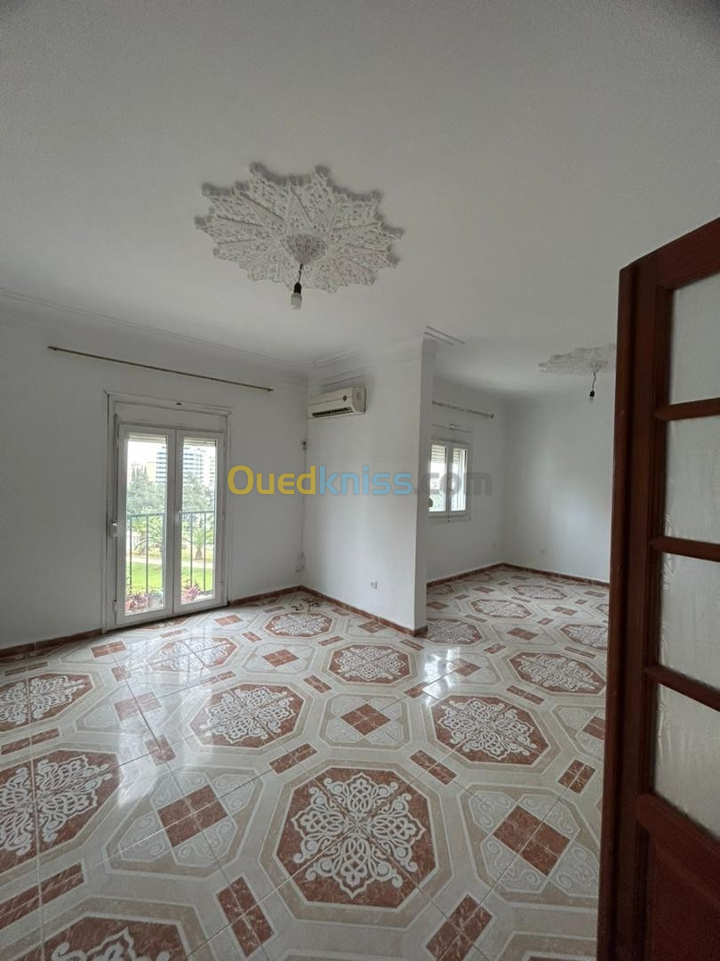 Location Appartement F4 Alger Bir mourad rais