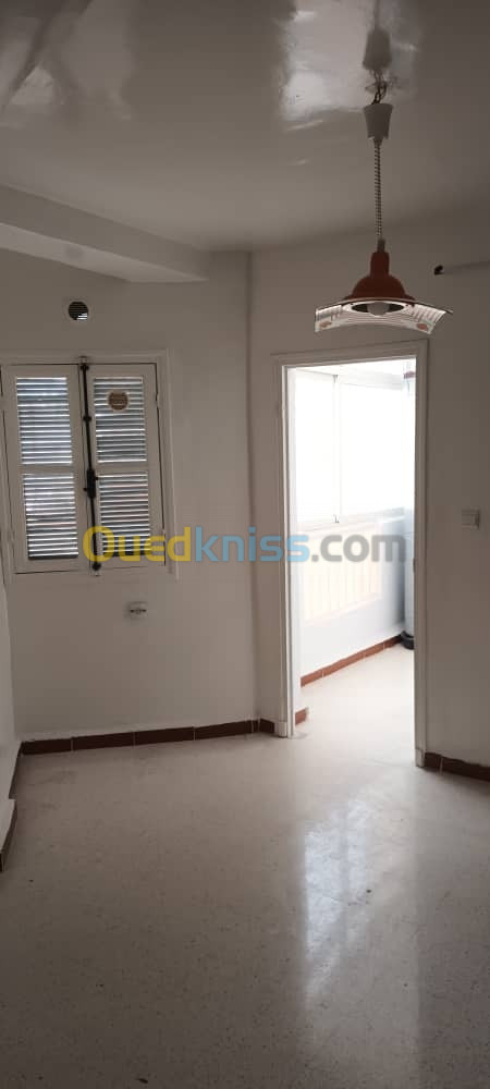 Location Appartement F3 Alger Ain benian