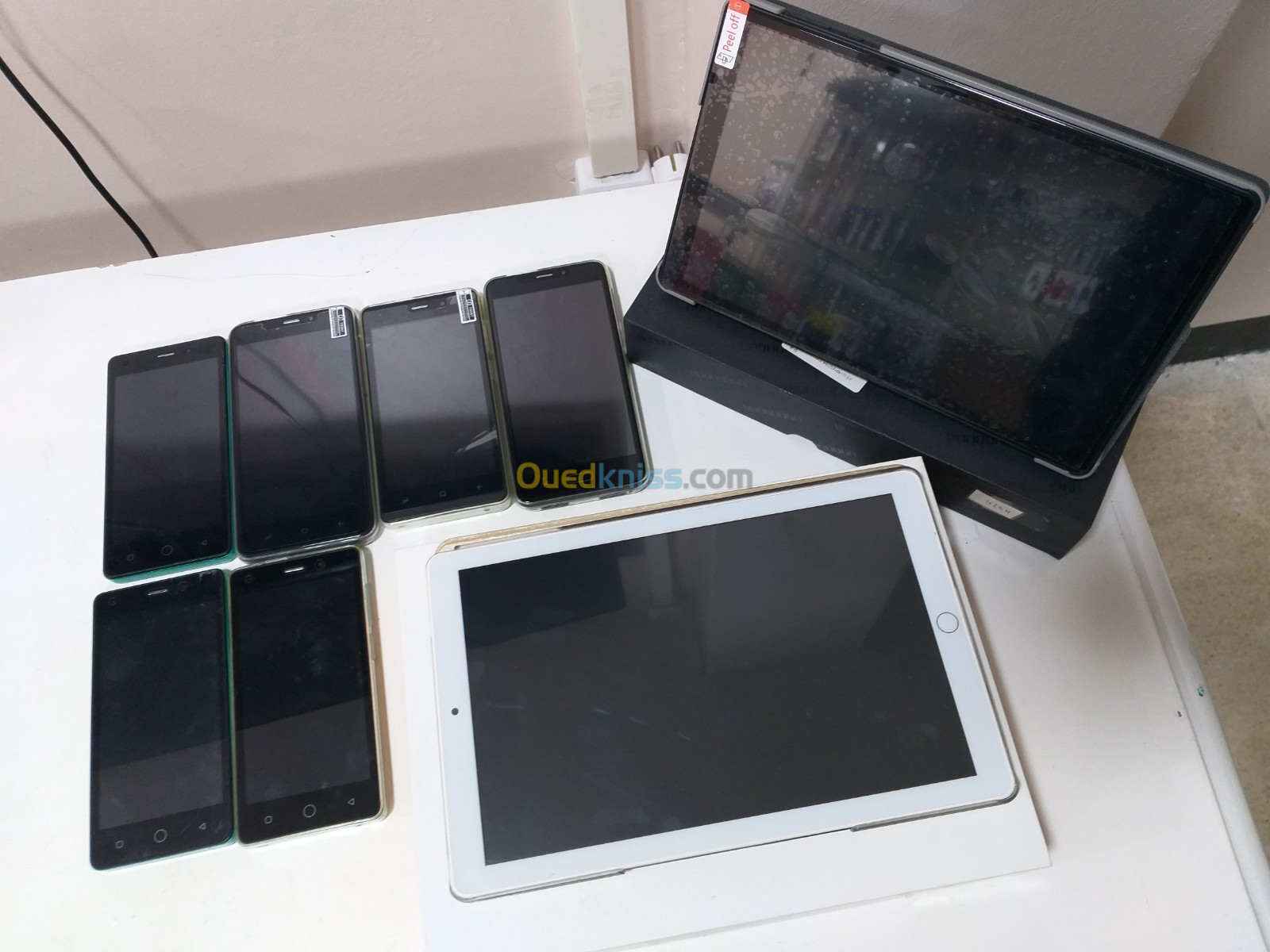 Lot Smartphones / Tablets