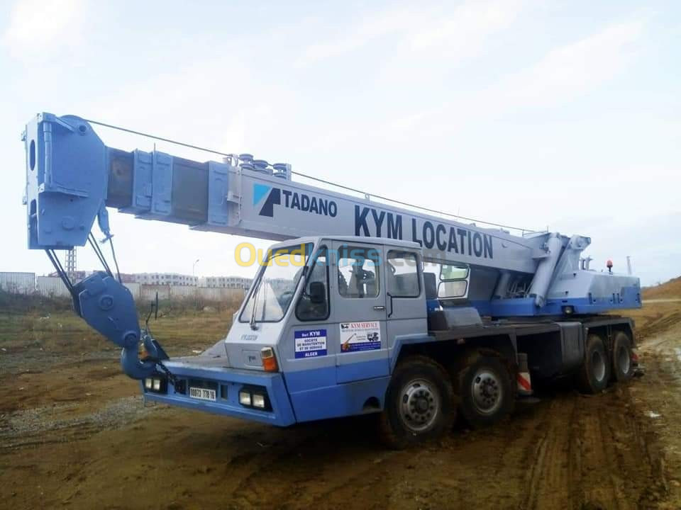 Location grue mobile et Clark télescopiques 