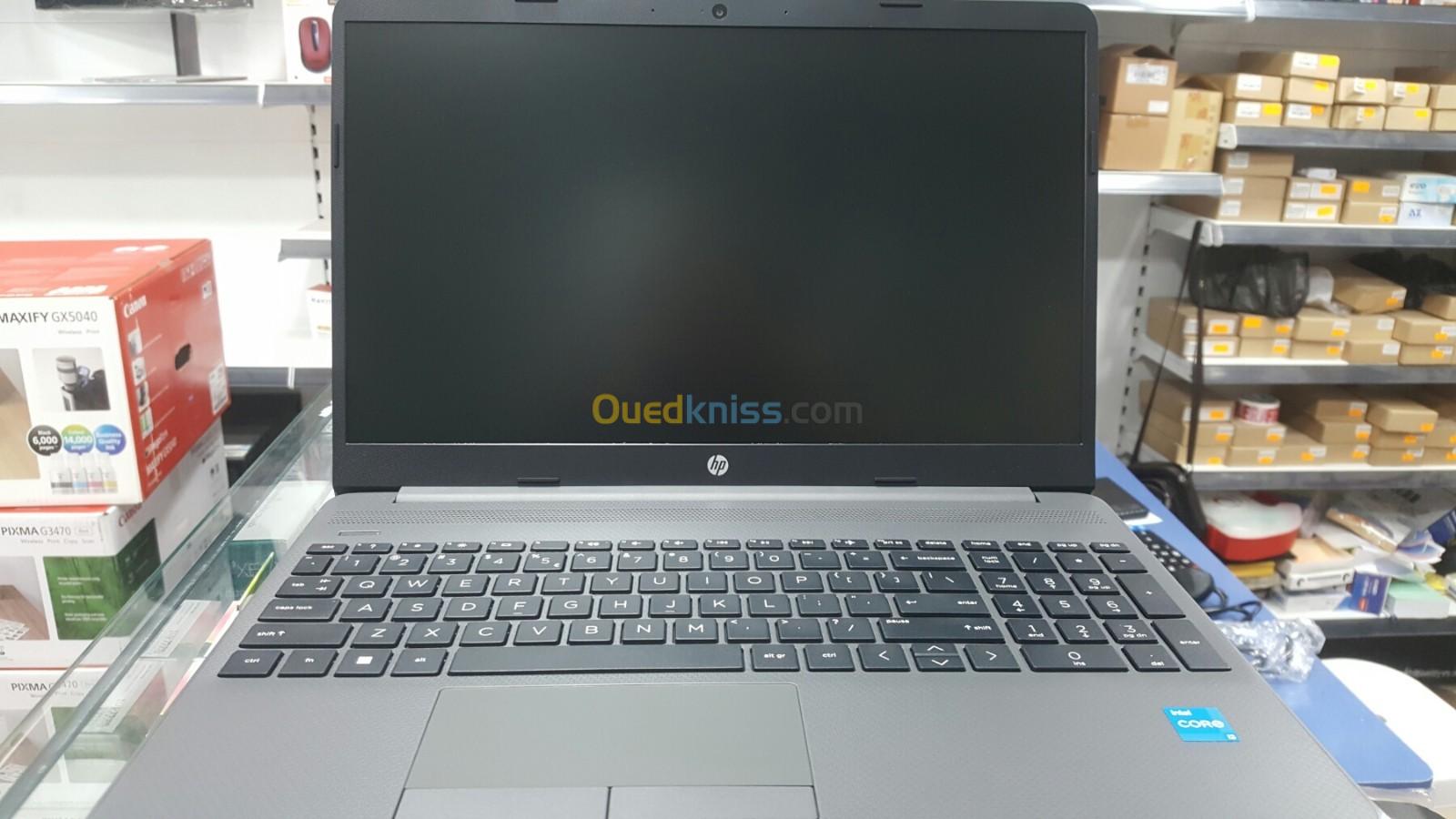 HP 250 G8 i3-1115G/8G/''