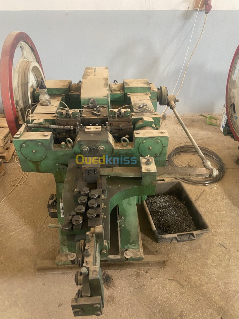 ماشينات مسمار machines des clous 