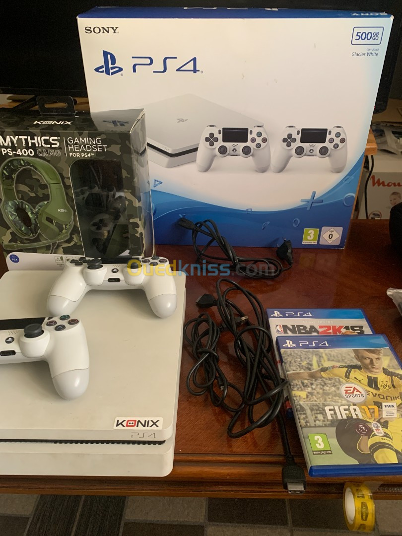 Playstation 4 + Casque KONIX