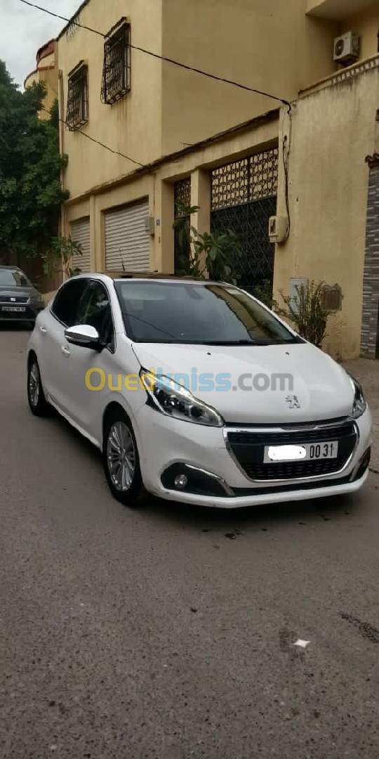 Peugeot 208 2019 Allure