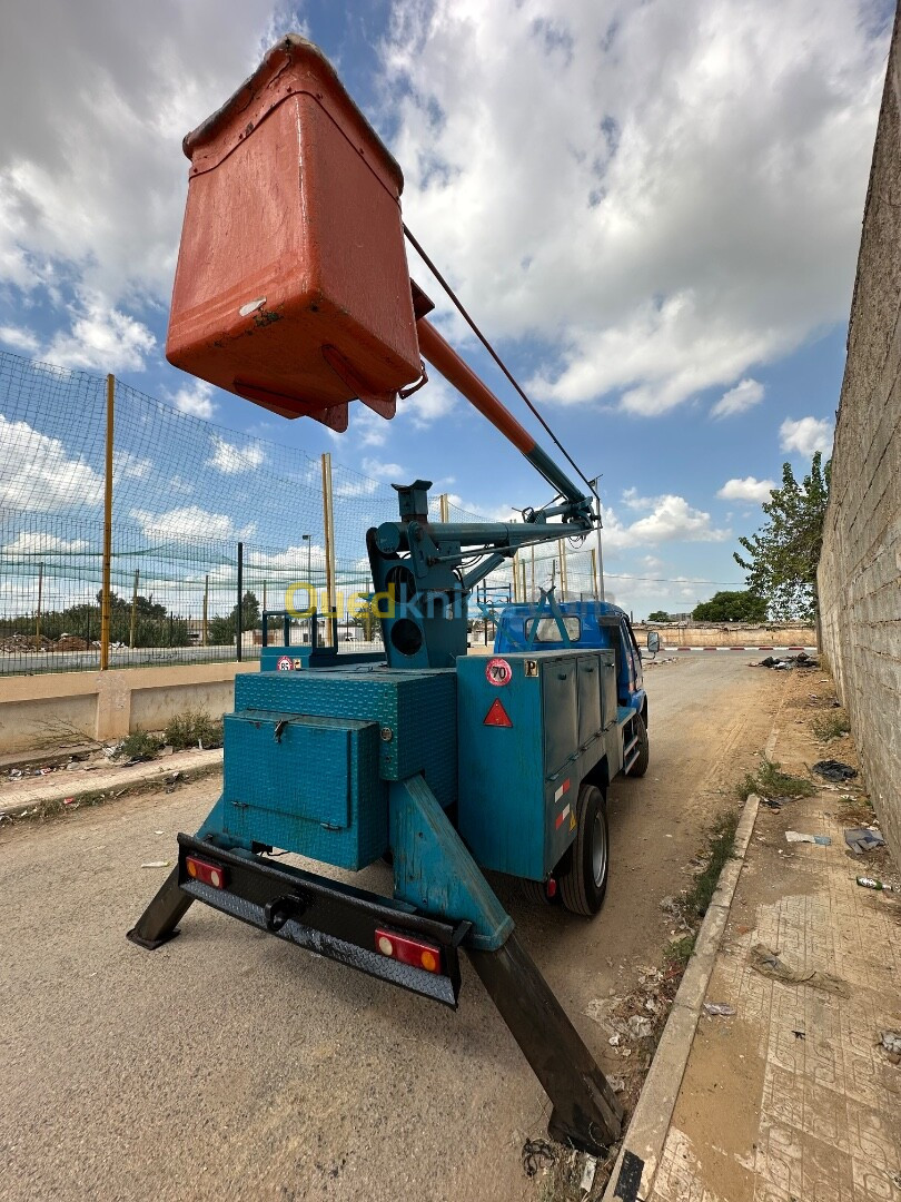 Foton Lourd Nacelle Egi 15 Mètre Hydroulique simple 2007