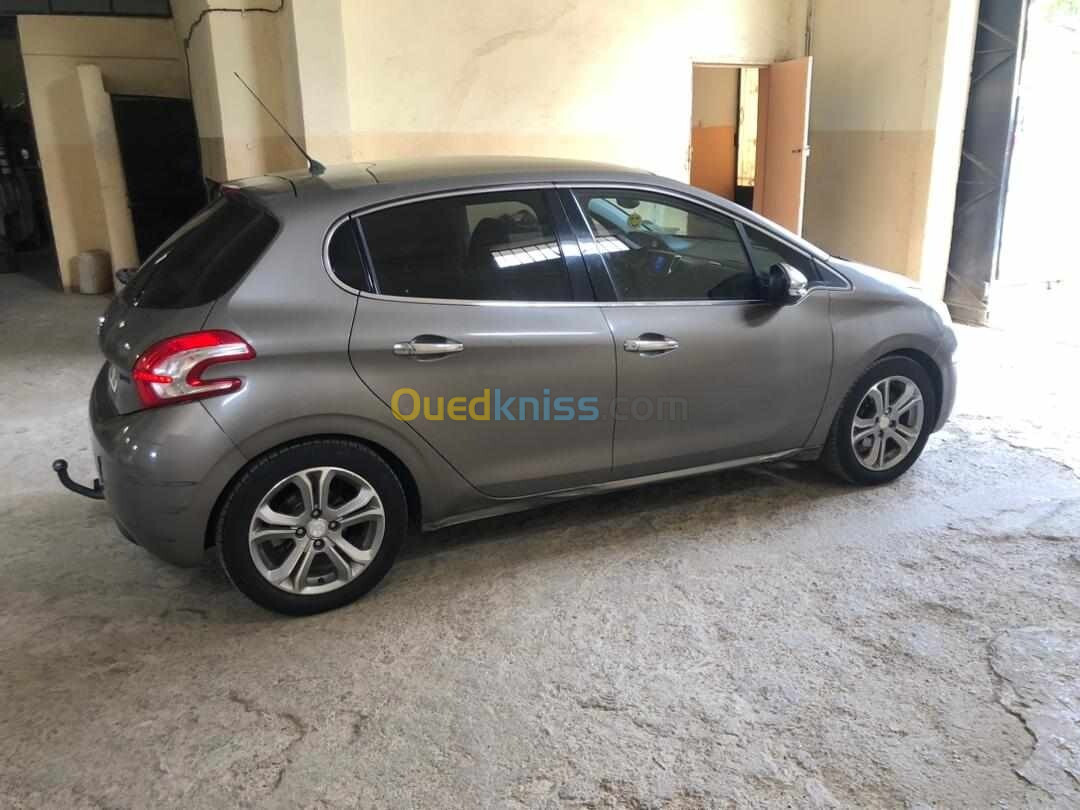 Peugeot 208 2013 hdi