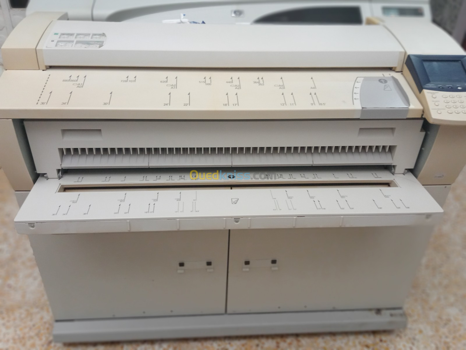 tireuse de plan xerox 6204 et plieuse de plans 