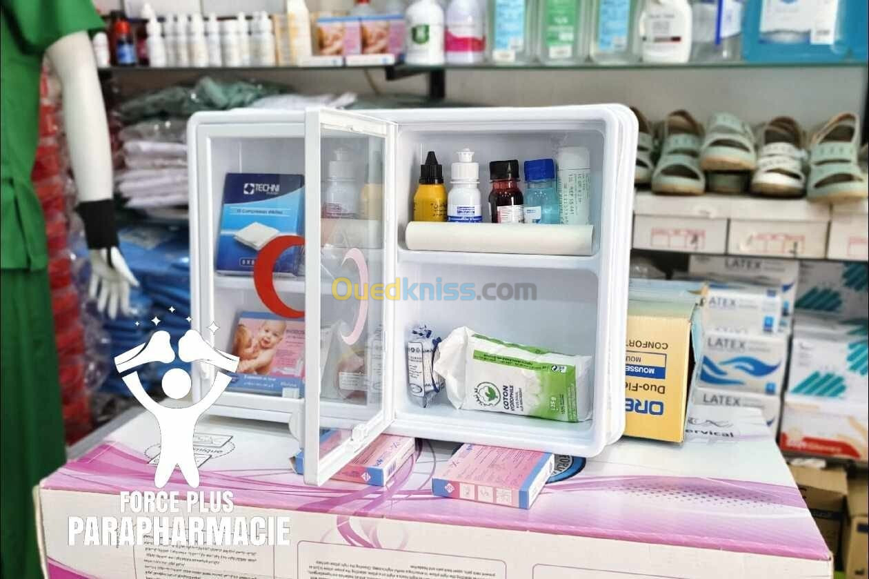 Boîte Premiers Secours Assurez la Sécurité de Votre Entreprise BOITE PHARMACIE MURALE علبة اسعافات  