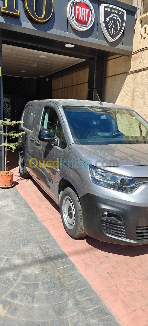 Fiat DOBLO 2024 PROFISSIONAL