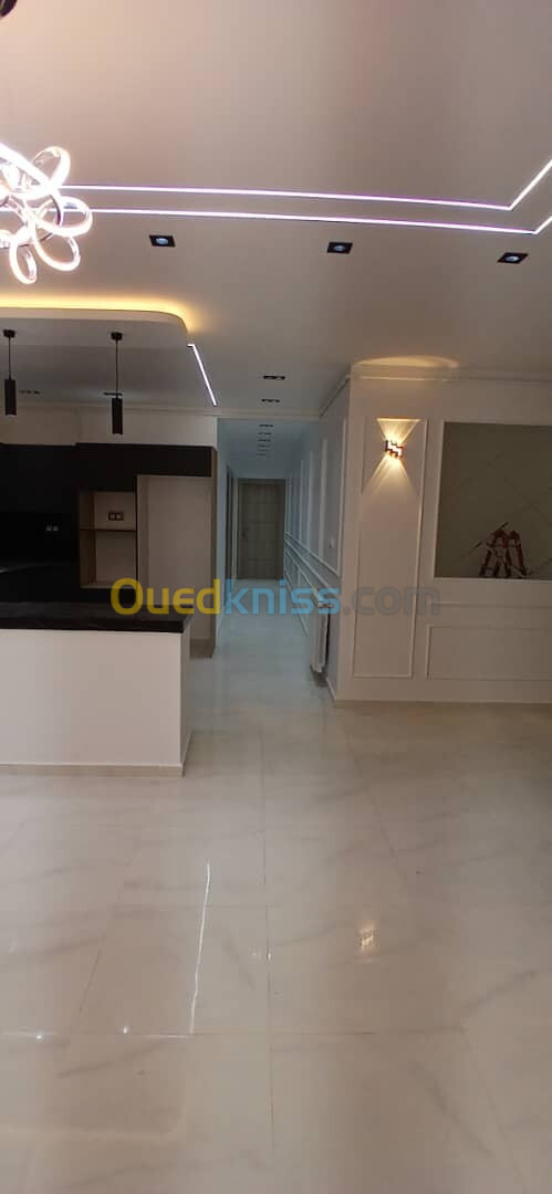 Vente Appartement F4 Alger Bordj el bahri