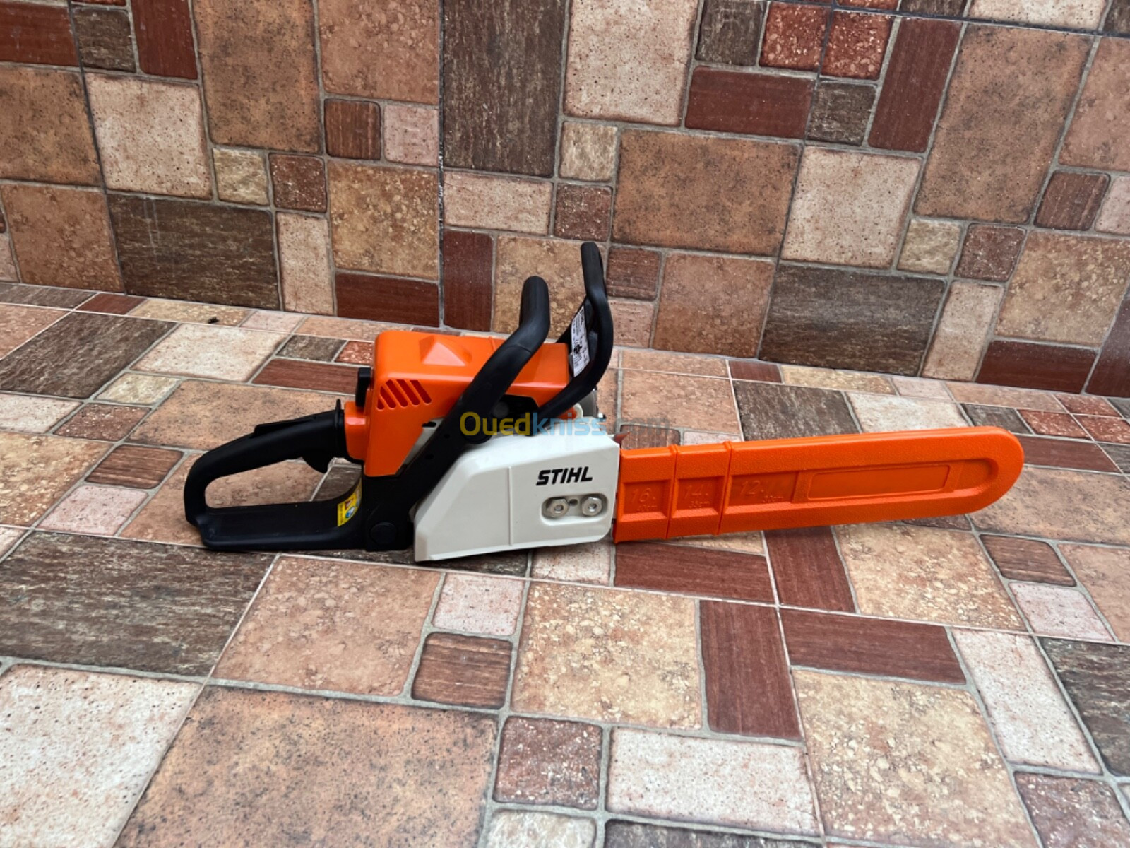 Tranceneus منشار حطب STIHL Ms 180 40Cm made in Germany livraison disponible  tél 0657326140