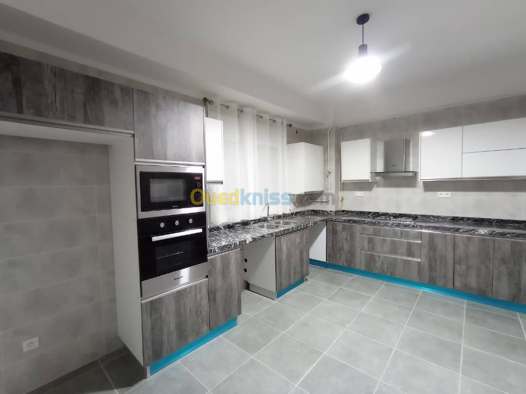 Location Appartement F4 Alger Bir mourad rais