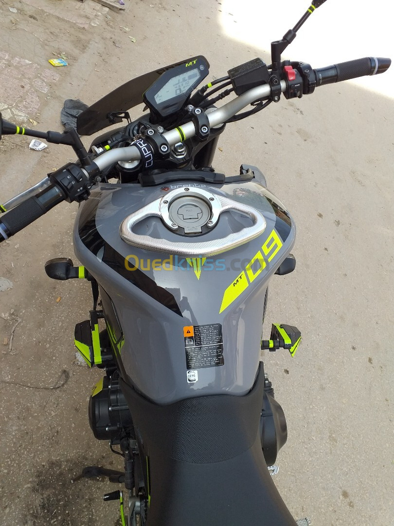 YAMAHA MT09 2018