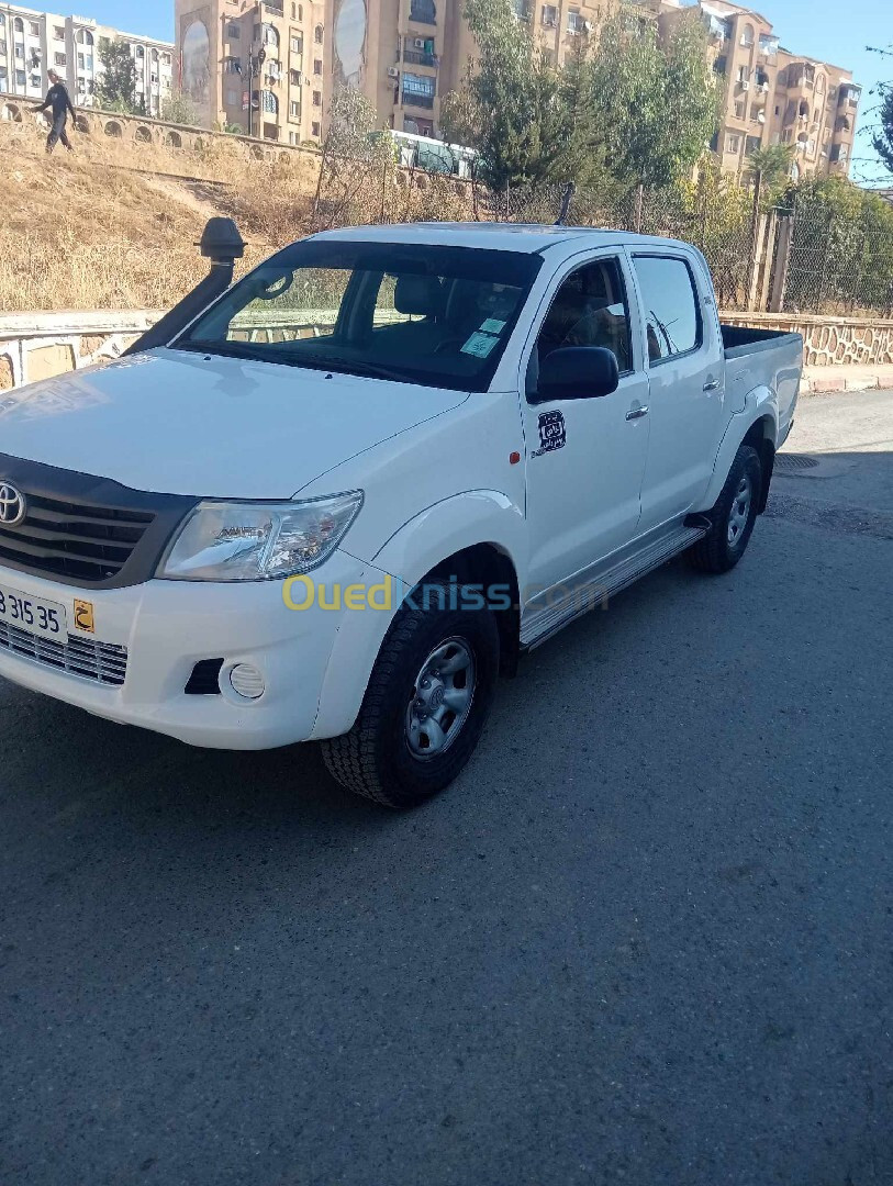 Toyota Hilux 2015 LEGEND DC 4x4