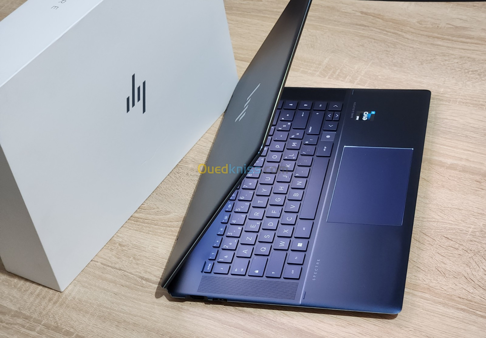 HP SPECTRE 16 INCH I7 1360P 16GO 1TB SSD A370M 