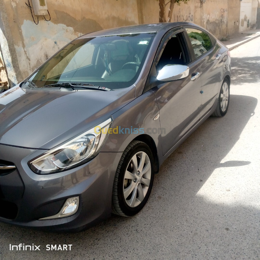 Hyundai Accent RB  4 portes 2017 Accent RB  4 portes