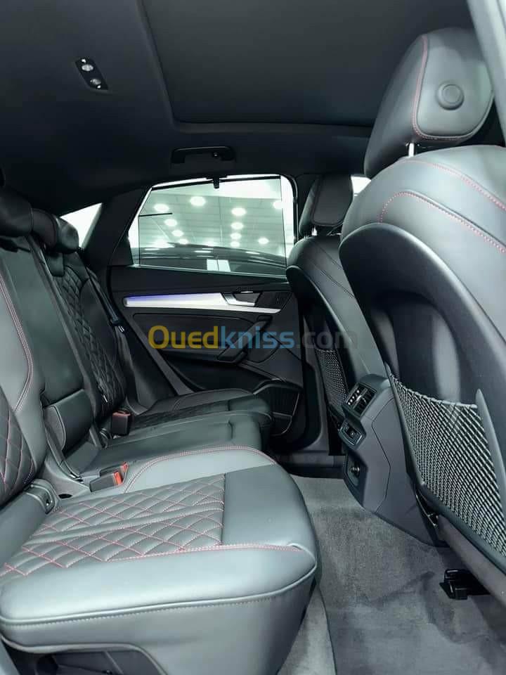 Audi Q5 2024 S-Line Quattro