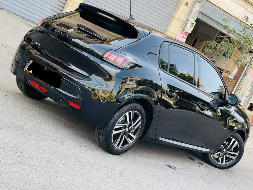 Peugeot 208 2022 Allure Facelift