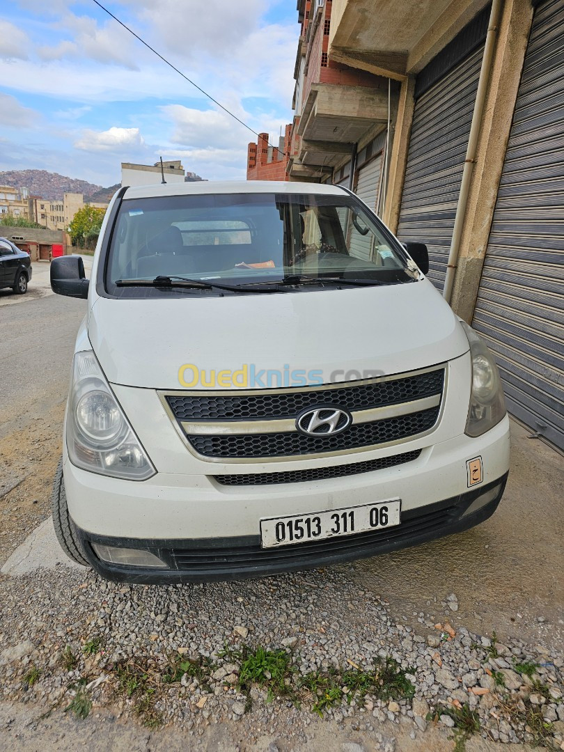 Hyundai H1 2011