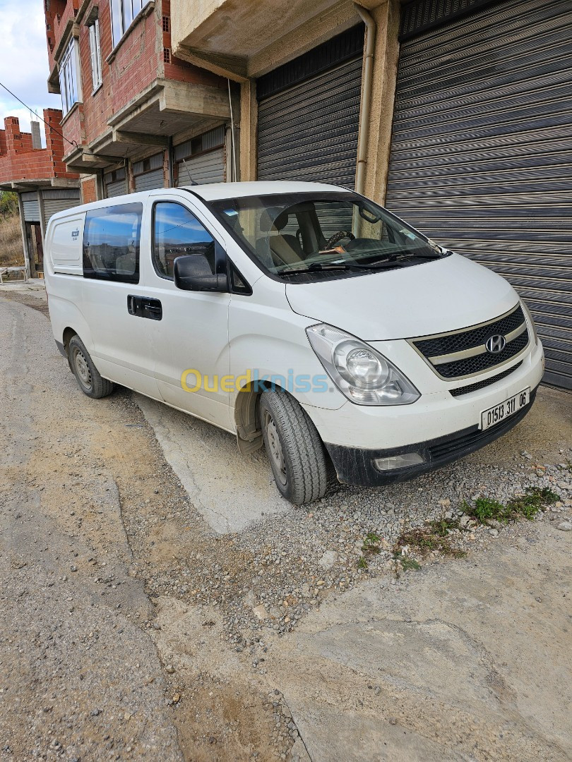 Hyundai H1 2011