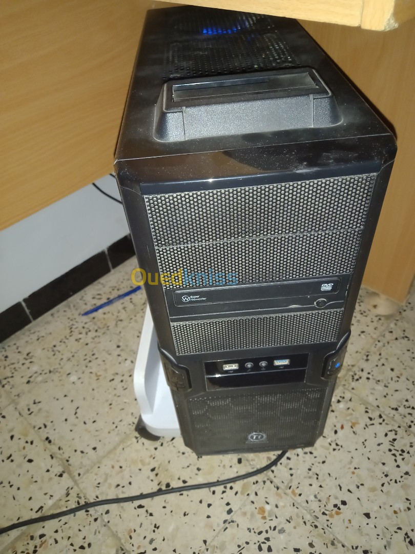 A Vendre 03 pc de bureau