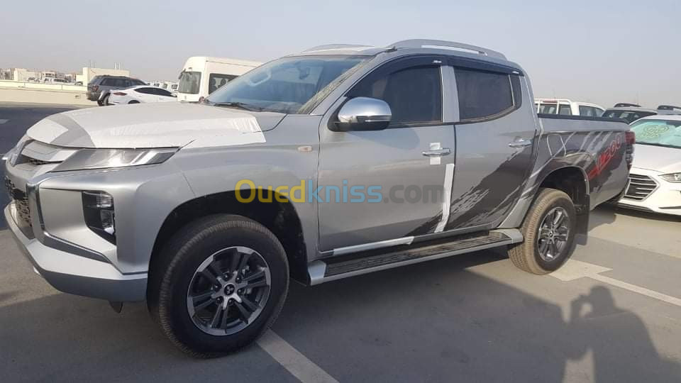 Mitsubishi L200 2022 Doube cabine Evolution