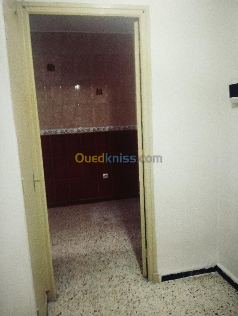 Location Appartement F4 Alger Ain naadja