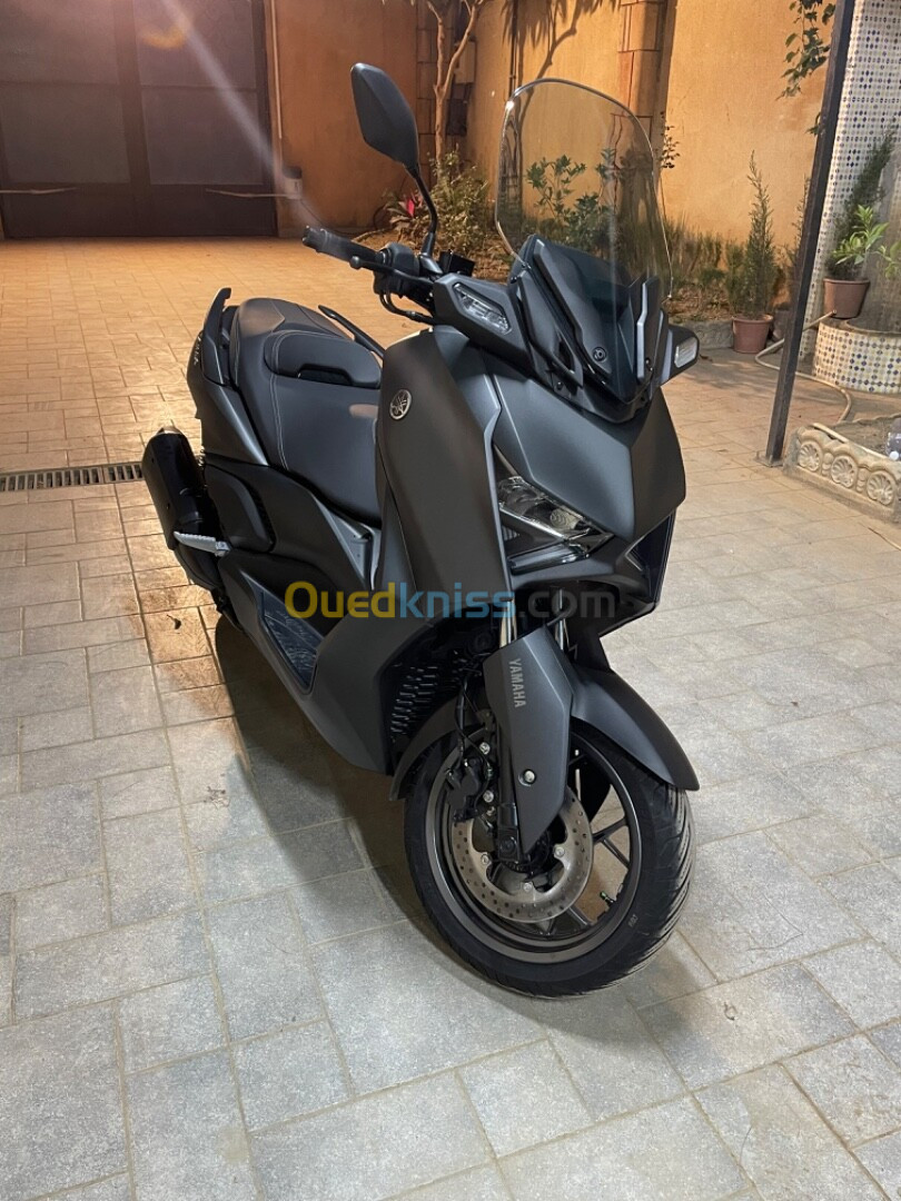 Yamaha Xmax 300 2024