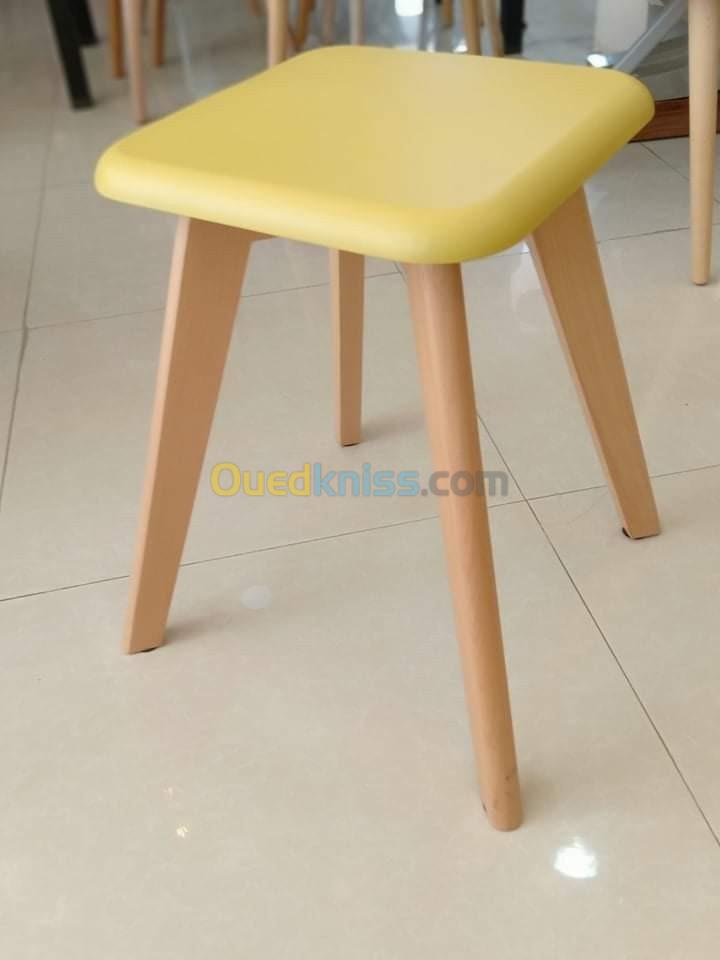 Tabouret tulipe scandinave 