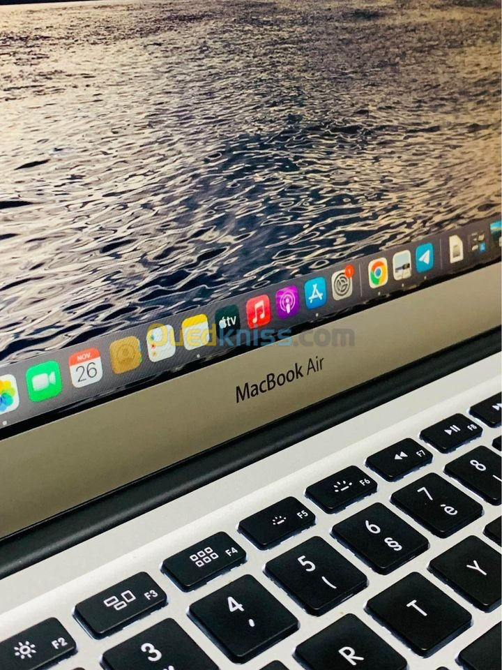 MacBook Air 2017 i5 double coeur 8\250 ssd