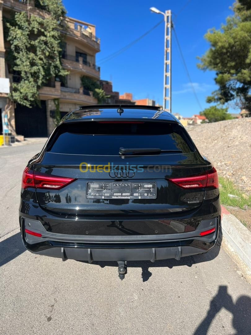 Audi Q3 2023 Blak édition