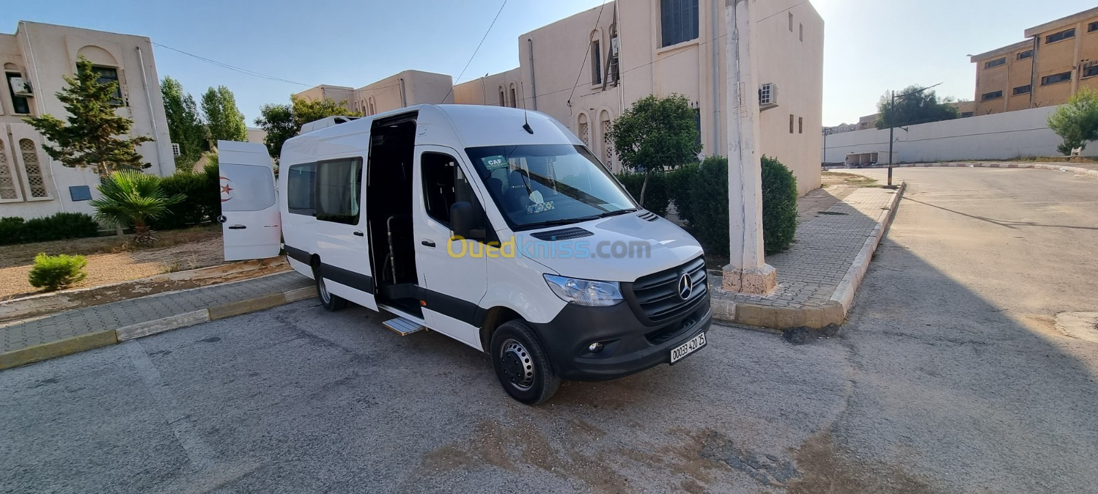 Location mini bus Mercedes sprinter 20