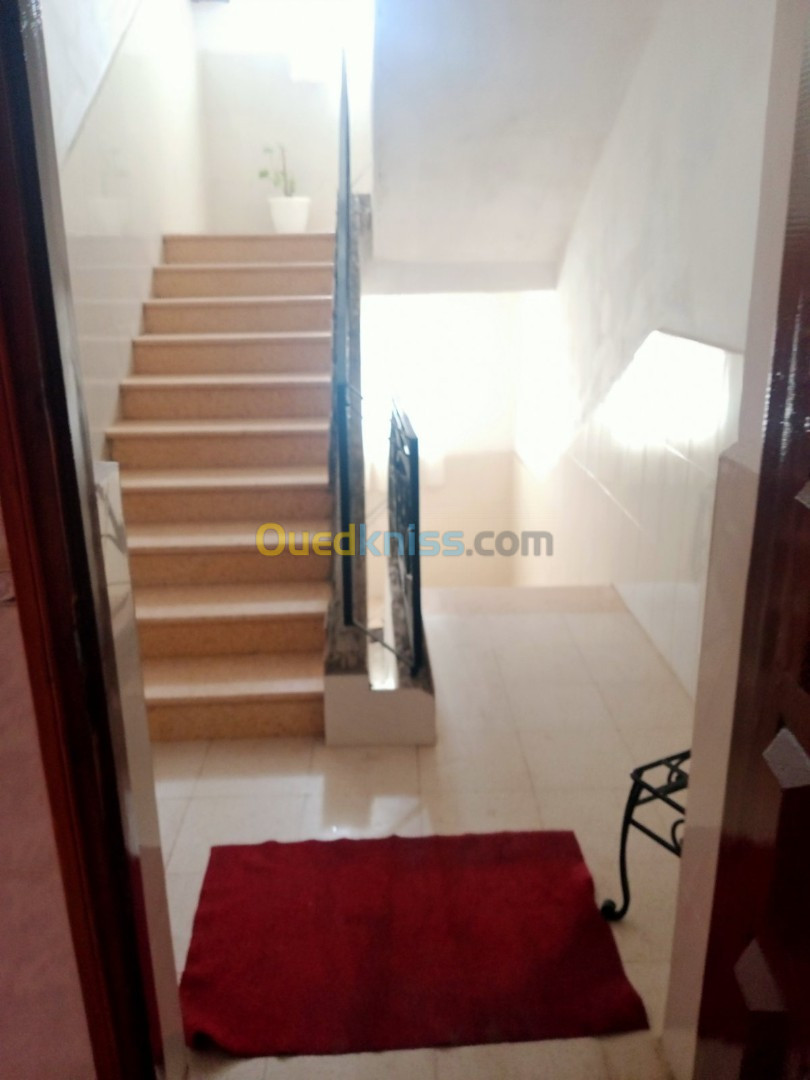 Location Niveau De Villa F4 Alger Ain naadja