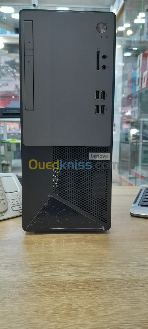 Lenovo V50t-131MB  i7 10eme