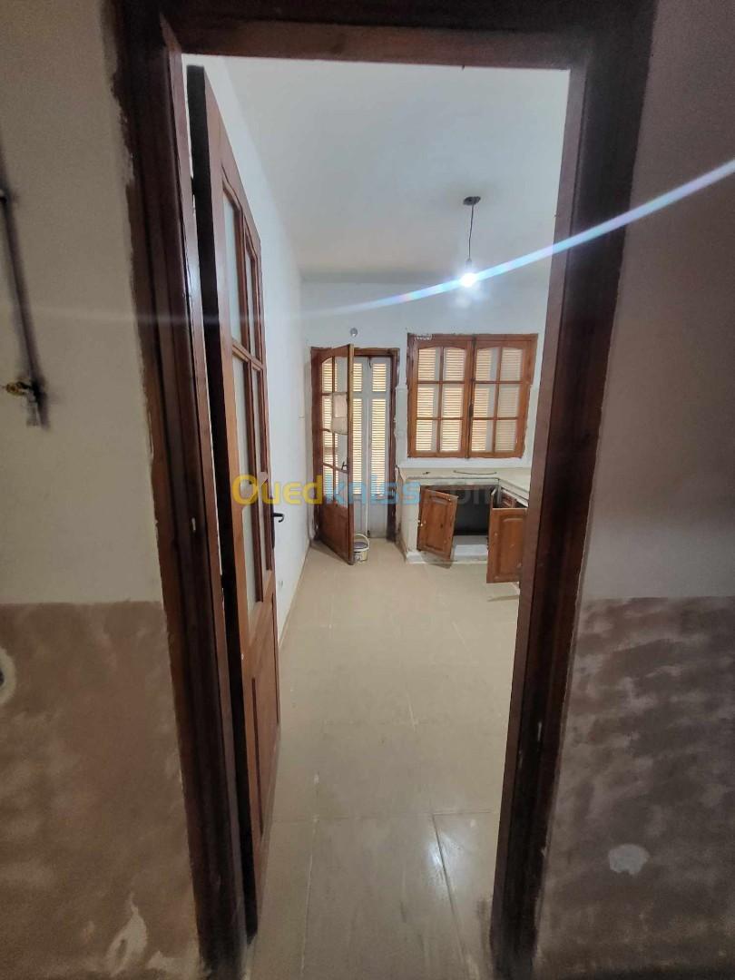 Location Appartement F4 Alger Ain taya