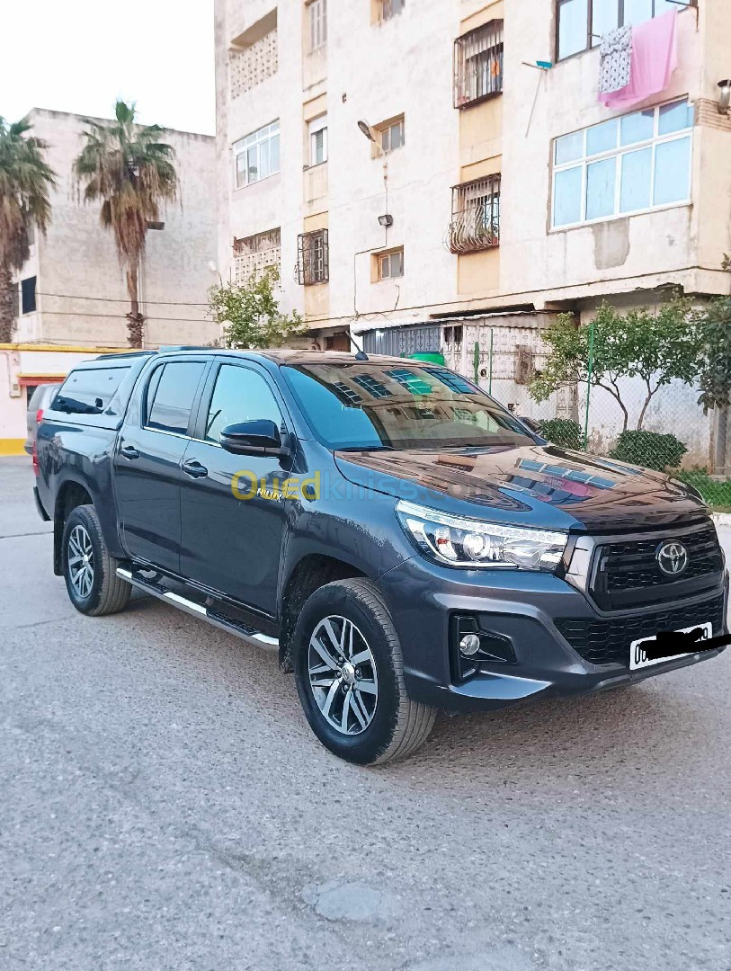 Toyota Hilux 2021 