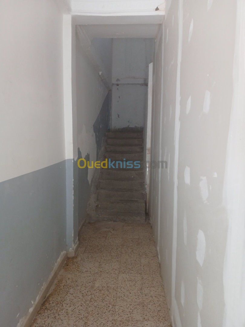 Location Appartement F2 Alger Les eucalyptus