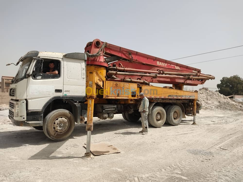 Pompe à béton girafe camion Volvo Pompe à béton girafe 37ml 2013