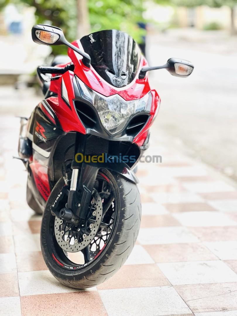 Suzuki Suzuki GSXR l06 anniversaire 2015