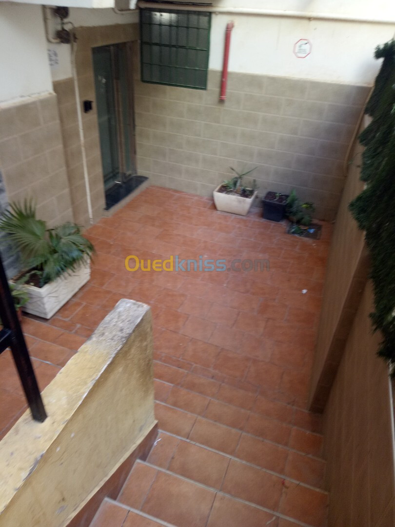 Location Appartement F3 Oran Bir el djir