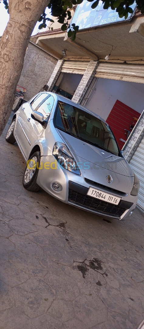 Renault Clio 3 2011 Night and Day